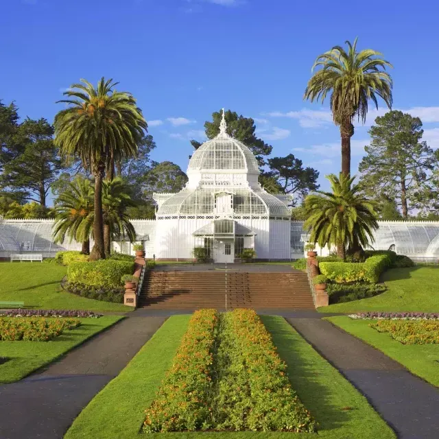 Vista exterior del Conservatorio de Flores de 贝博体彩app.